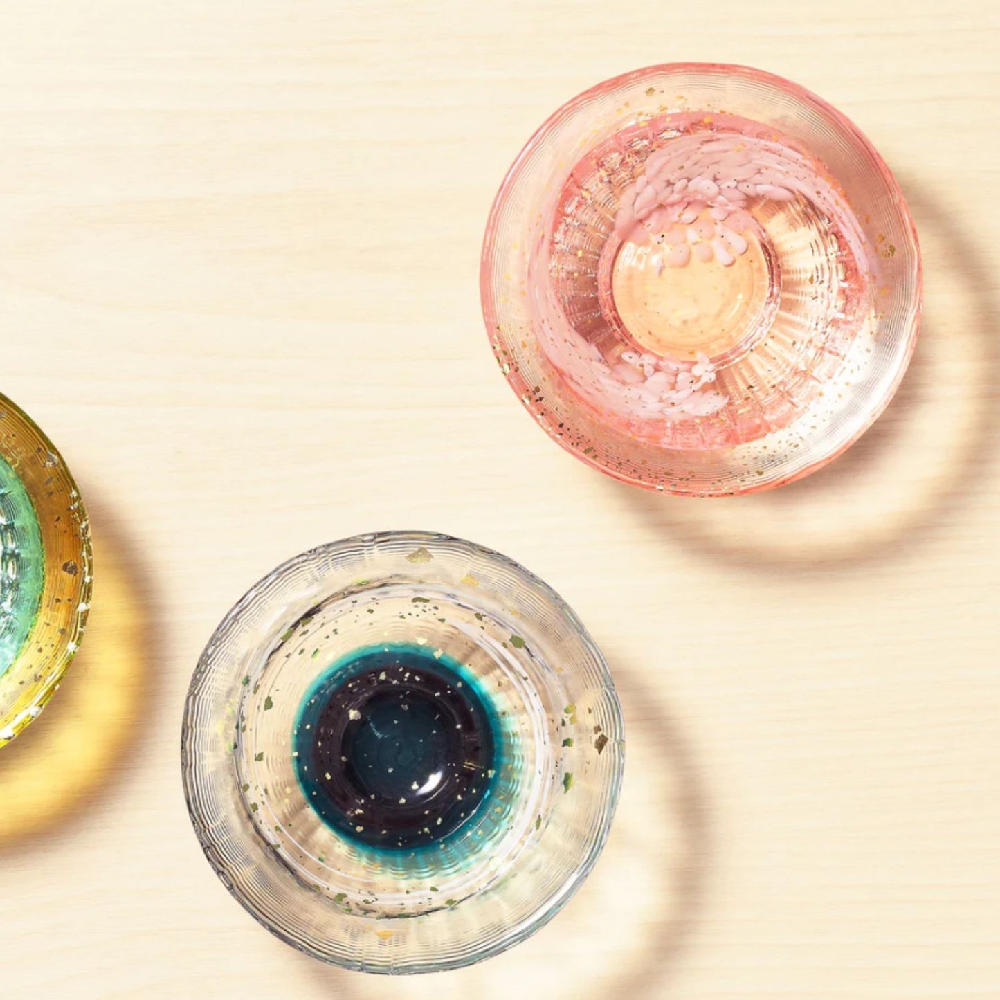Tsugaru Vidro "Sayaka" Gold Leaf Sake Cup — Early Summer & Spring Blossom