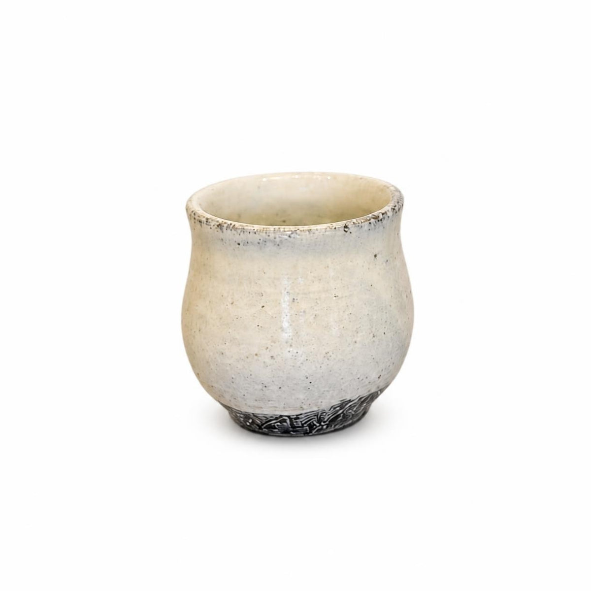 YoiYoi × Tojo Akitsugama Kohiki Guinomi — luminous white slip glaze over textured dark clay base