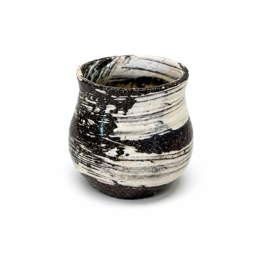 YoiYoi × Tojo Akitsugama | Brush‑Stroke Sake Cup (YoiYoi Exclusive Design)